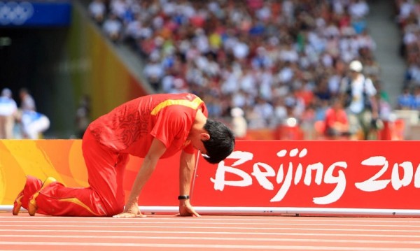 Liu Xiang injured in 2012 Olympic Games
