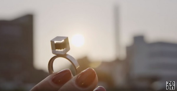 The Smog Free Project turns pollutants into jewelries.