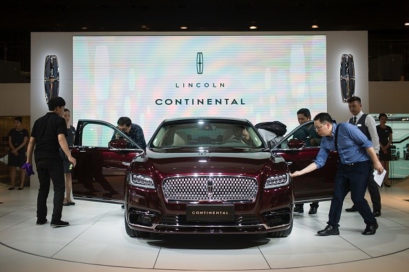  Lincoln Continental Makes Debut in China.