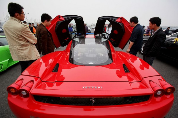 The Ministry of Finance has introduced a 10% tax law for luxury vehicles that is to take effect on Thursday.