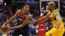 Wizards small forward Otto Porter Jr. (L) being defended by Cavs' Richard Jefferson