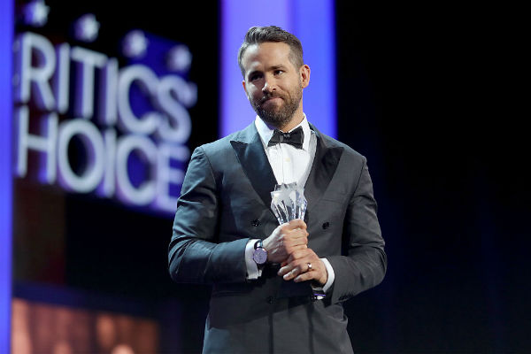 Ryan Reynolds Accepts EW's "Entertainer of the Year" Award