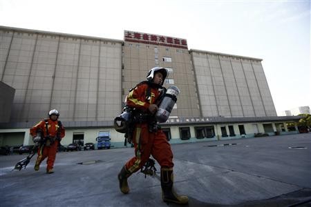 Rescuers rush at Shanghai Cold Storage Plant during Ammonia Leak