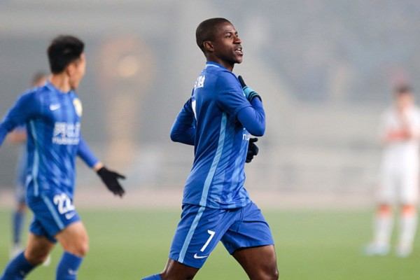 Jiangsu Suning midfielder Ramires