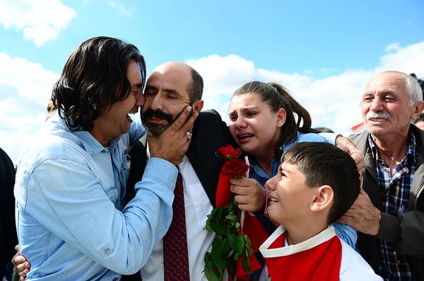 Freed hostages returned to #Turkey, met their families in #Ankara.