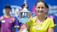 Monica Niculescu defeated second seed Alize Cornet 6-4 6-0 to win the Guangzhou International Women’s Open in China