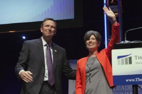 Iowa Sen. Joni Ernst (R)