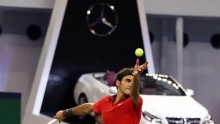 Roger Federer advances to the quarterfinals after defeating Roberto Bautista Agut at the Shanghai Rolex Masters in China
