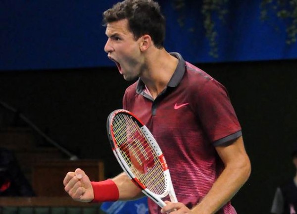 Bulgarian star Grigor Dimitrov is right on track with his title defense as he defeated Teymuraz Gabashvili of Russia in straight sets to advance to the quarterfinals at the If Stockholm Open in Sweden 