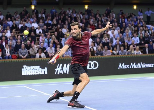 Defending champion Grigor Dimitrov won his semifinals match and has setup a final of champions against 2012 title holder Tomas Berdych at the If Stockholm Open in Sweden