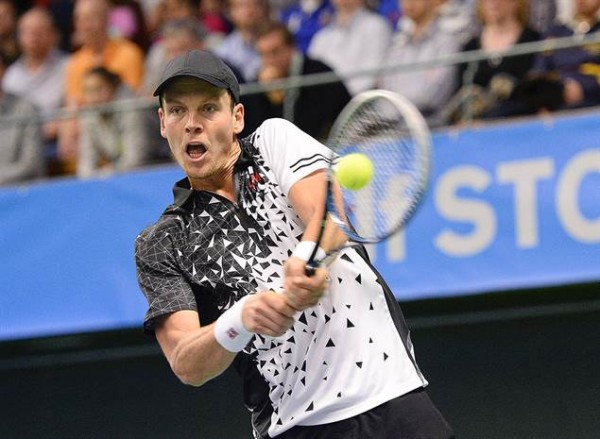 Top seeded Tomas Berdych regained his crown after defeating defending champion Grigor Dimitrov at the If Stockholm Open in Sweden on Sunday.