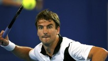 Tommy Robredo upsets fifth seeded John Isner in the opening rounds of the Valencia Open 500 in Spain