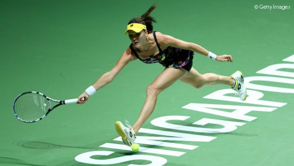Rogers Cup champion Agnieszka Radwanska defeated Wimbledon title holder Petra Kvitova in straight sets 6-2 6-3 at the WTA Finals in Singapore