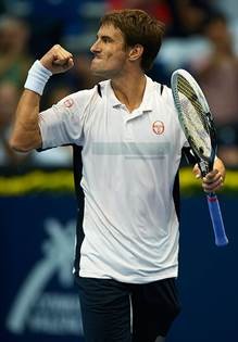 Tommy Robredo defeated Chinese Taipei’s Yen-Hsun Lu to reach the quarterfinals of the Valencia Open 500 in Spain