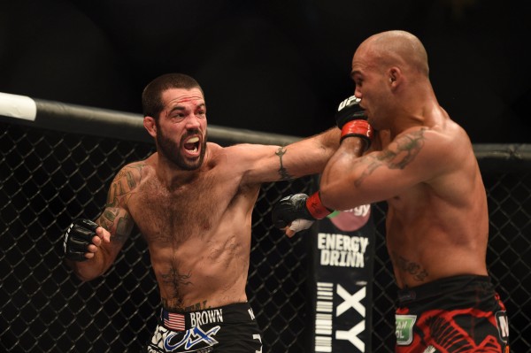 Matt Brown (L) in his epic match with Robbie Lawler (R)