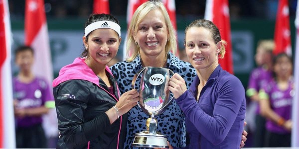 Fourth seeds Cara Black and Sania Mirza stunned defending champions Peng Shuai and Hsieh Su-Wei 6-1 6-0 to win the doubles competition of the BBP Paribas WTA Finals in Singapore 