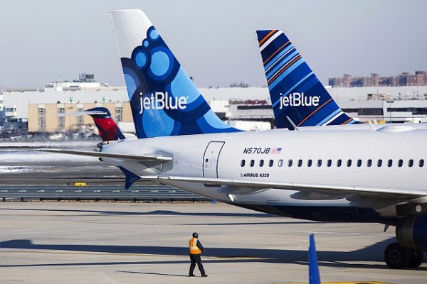 FAA probes JetBlue, 'Joyriding' Plane Near Collision