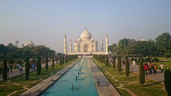 Gardens of Taj Mahal Perfectly Parallel to Solstice Sun: Scientist