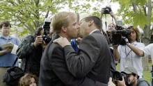 Alabama Lets Same-Sex Couples Tie Knot
