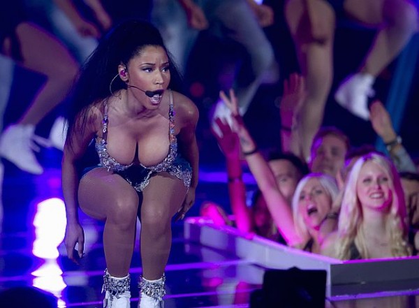 Two Tour Members of Nicki Minaj Stabbed in Philadelphia; 1 Dead, Another Critically Injured