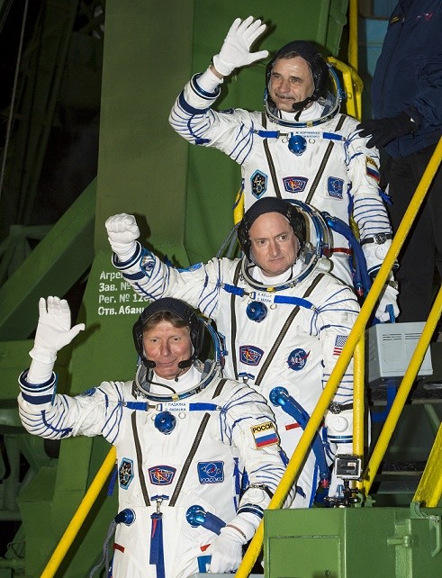 Three of Expedition 43's crew