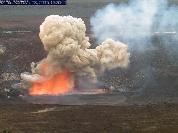 A portion of the Halemaʻumaʻu Crater wall collapsed at 1:20 pm Sunday, impacting the lava lake and triggering a small explosion of spatter and a robust particle-laden plume. Fist-size clasts were deposited around the closed Halemaʻumaʻu visitor overlook.