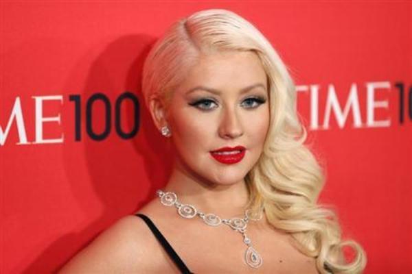 Christina Aguilera Impersonates Fellow Divas For "The Voice"