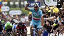 Vincenzo Nabali Wins Stage Two of Tour de France