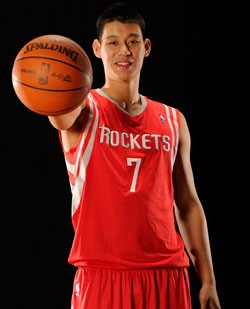 Houston Rockets' Jeremy Lin goes to the Los Angeles Lakers