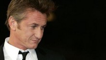 Sean Penn poses at the premiere of his movie 'Into the Wild' at the Rome International Film Festival October 24, 2007.