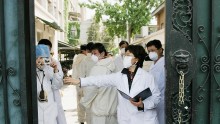 China Battles To Contain New SARS Outbreak