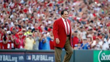 Reds Great Pete Rose Takes The Field