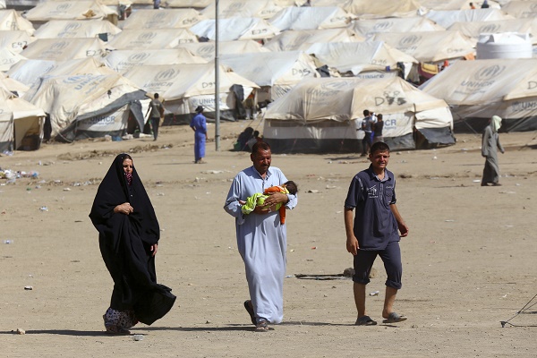 Iraqis displaced by violence in Mosul 