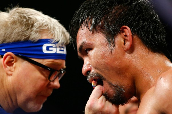 Freddie Roach (L) and Manny Pacquiao