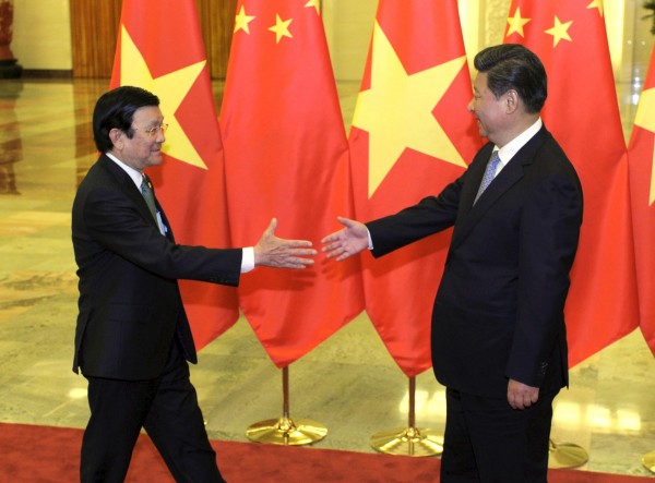 China, Vietnam Agree to Settle Disputes Through Dialogue