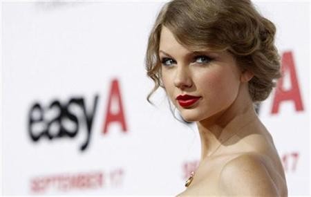 Music recording artist Taylor Swift