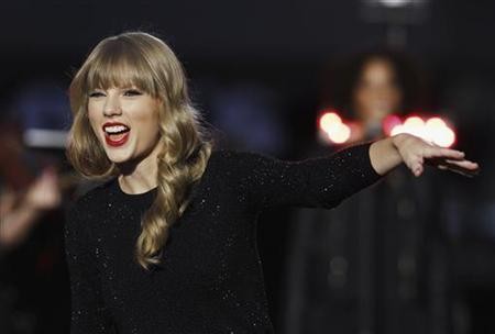 Taylor Swift's "Red" has highest first week sales since 2002