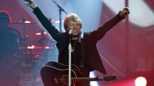 Singer Bon Jovi performs a medley of hits at the 2010 American Music Awards in Los Angeles November 21, 2010.