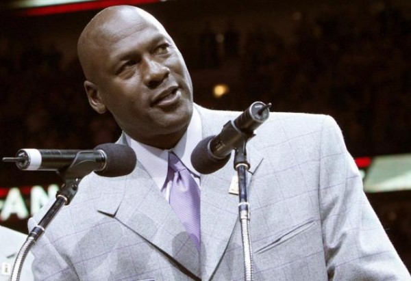 Miffed U.S. judge withdraws from Michael Jordan lawsuit