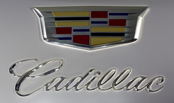 Cadillac Adds System for Wireless charging of smartphone
