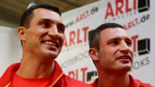 Wladimir (L) and Vitali Klitschko 