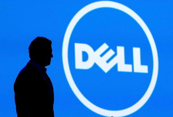 Dell faces problem after security experts found loopholes into its machines.