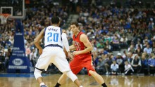 Former New Orleans Pelicans point guard Jimmer Fredette (R)