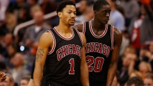 Chicago Bulls' Derrick Rose (L) and Tony Snell