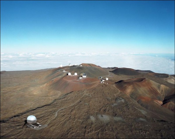  An artist concept illustrating the TMT Observatory at the proposed site on Mauna Kea. 