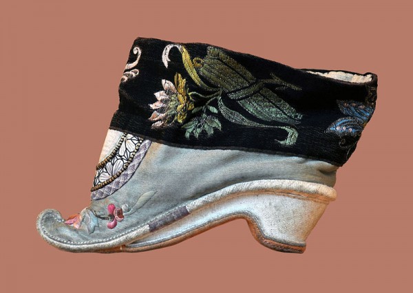 A lotus shoe for bound feet.