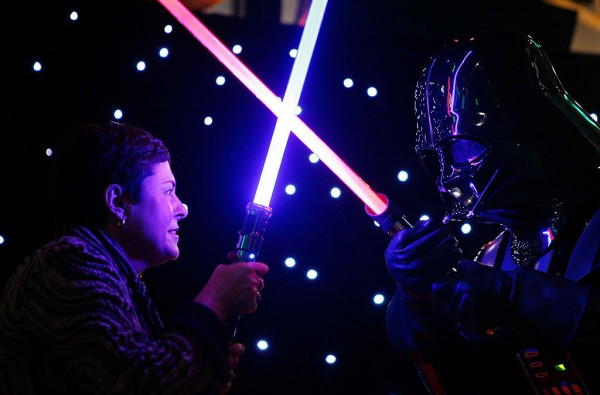New Google Chrome Experiment that Will Turn Your Phone into a Star Wars Lightsaber