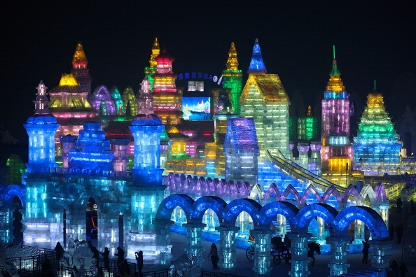 China builds largest snow castle sculpture in lieu of the Harbin Ice and Snow Festival