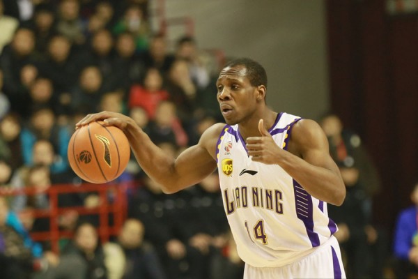 Liaoning Flying Leopards point guard Lester Hudson