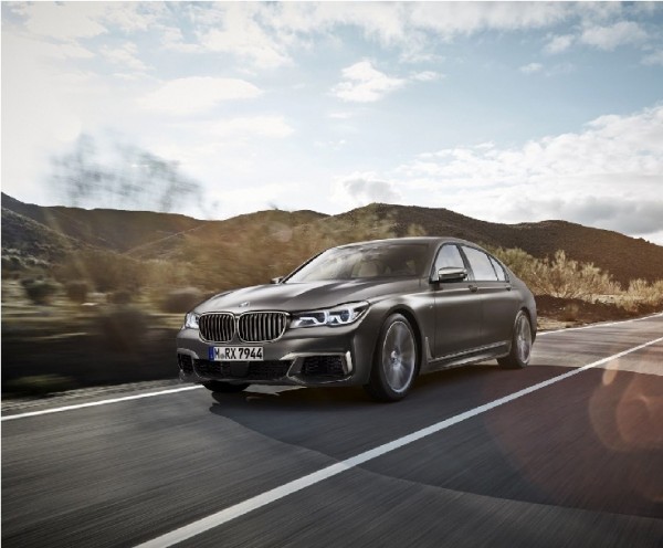 German automaker BMW recently released a new version of the 7-Series flagship brand with an M Performance upgrade.